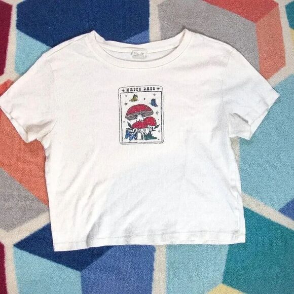 Women's Happy Daze Mushroom Crop top Size Large - Picture 1 of 3